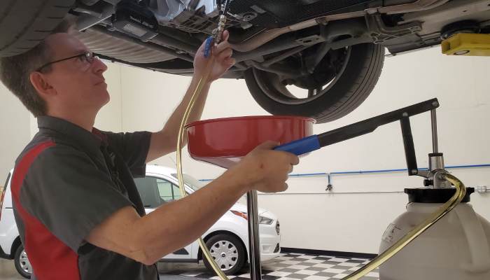 تعویض روغن گیربکس اتوماتیک با دستگاه