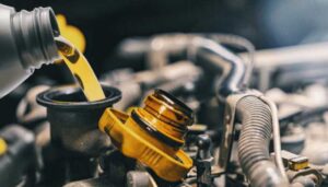 بهترین زمان تعویض روغن هیدرولیک در انواع خودروها