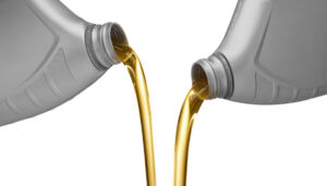 تاثیر نوع پایه روغن (معدنی یا سنتتیک) بر عملکرد گیربکس اتوماتیک